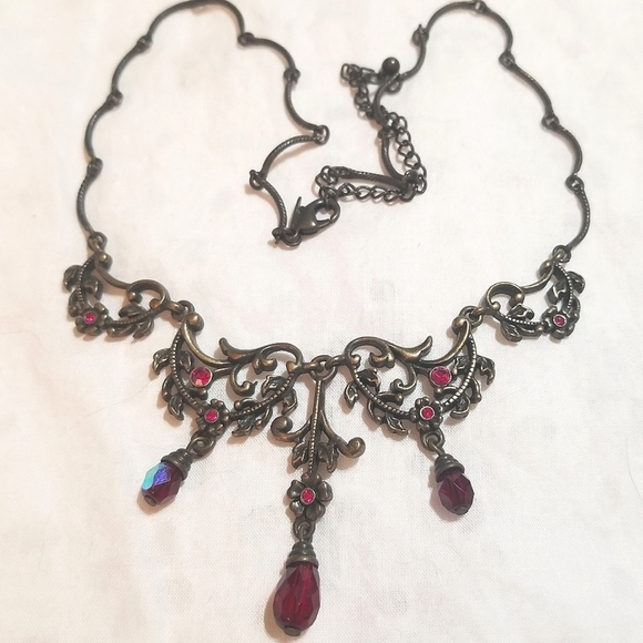 RARE VINTAGE AVON Victorian Revival Filigree AB Crystal Necklace - Picture 6 of 7